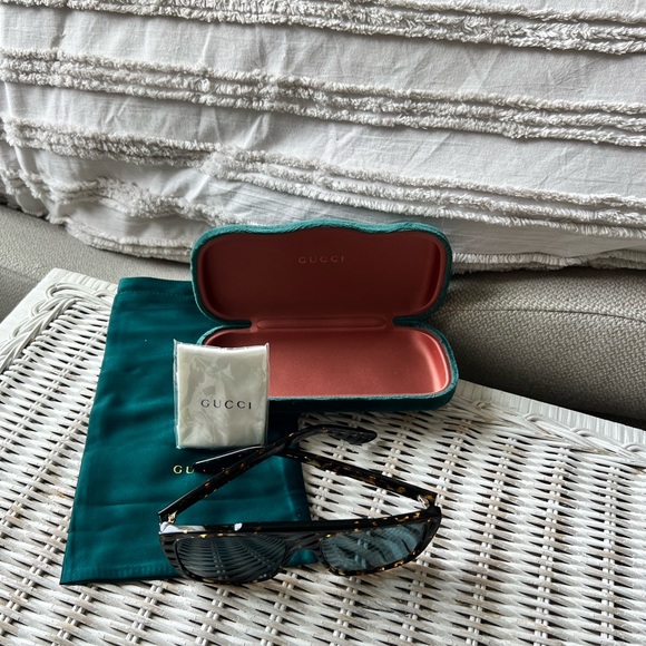 Gucci glasses - Picture 10 of 12